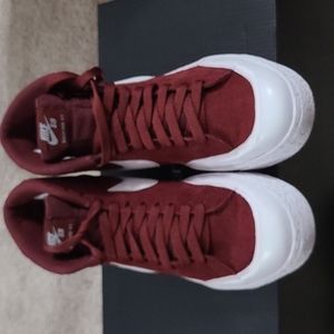 Nike SB BLAZER MID-XT